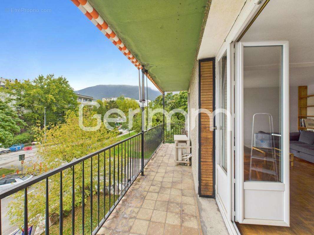 Appartement à MEYLAN