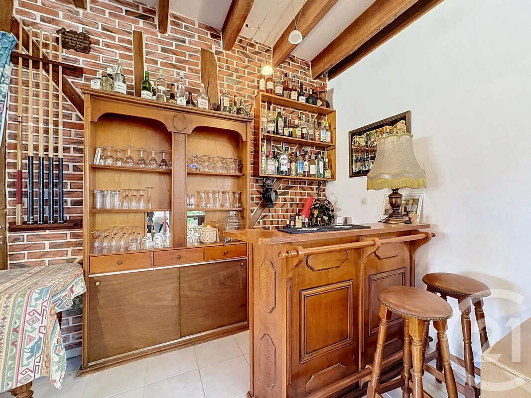 Maison 230 m² à Marcilly-En-Villette  - photo 6