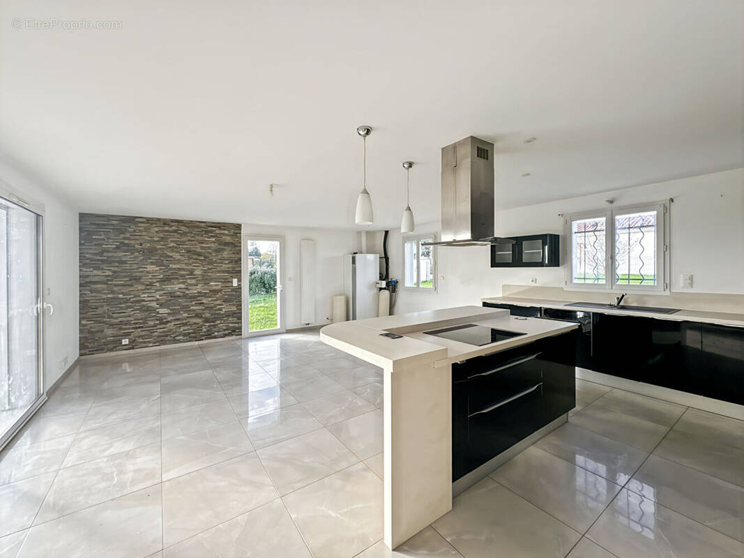 Maison à L&#039;HONOR-DE-COS