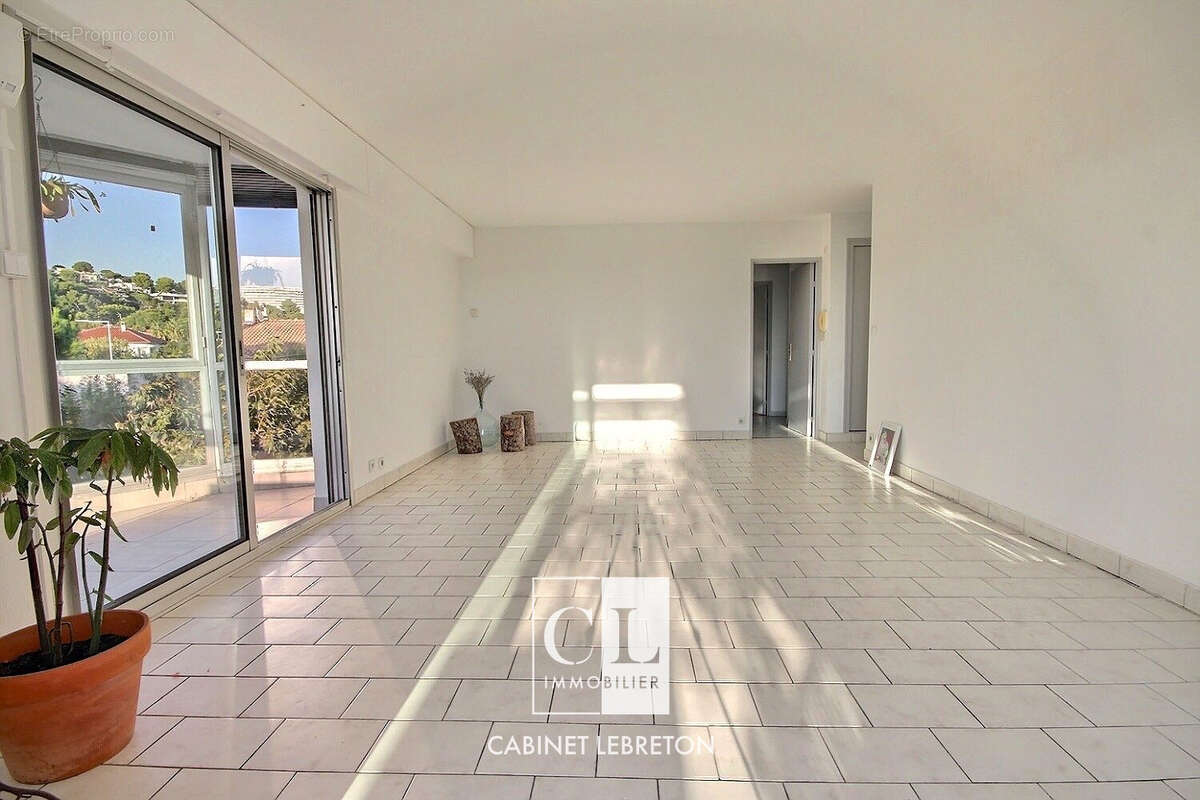 Appartement à MARSEILLE-8E