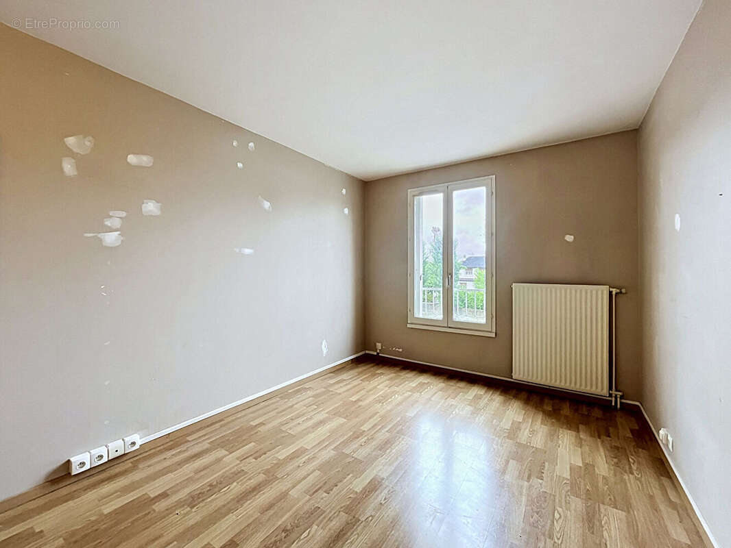 Appartement à SAINT-MICHEL-SUR-ORGE