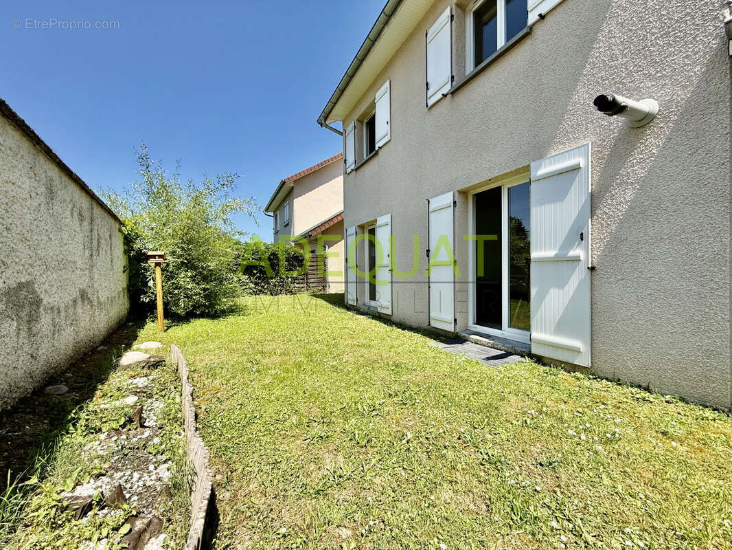 Maison à LA BATIE-MONTGASCON