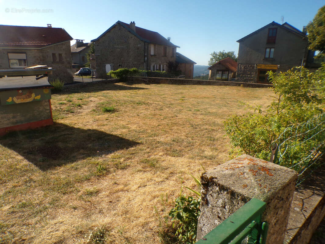MAISON DE VILLAGE - 5 chambres de 167 m2 au coeur de Saint-Jeure-d'Andaure- Vue dégagée - photo 38