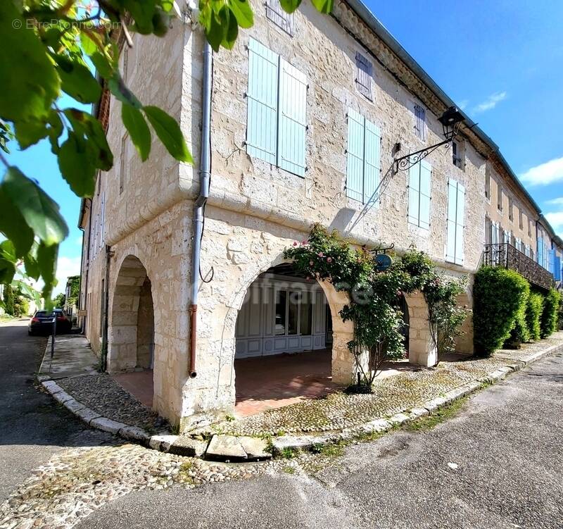 Appartement à SAINT-CLAR