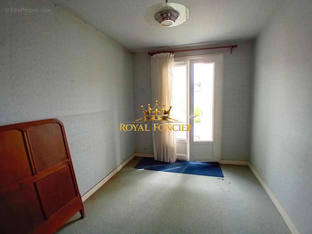 Maison 82 m² à Descartes  - photo 6
