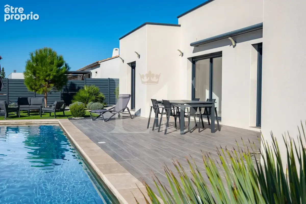 VAISON-LA-ROMAINE   Villa contemporaine de plain-pied, piscine et vue exceptionnelle sur les vignes et le chât - photo 4