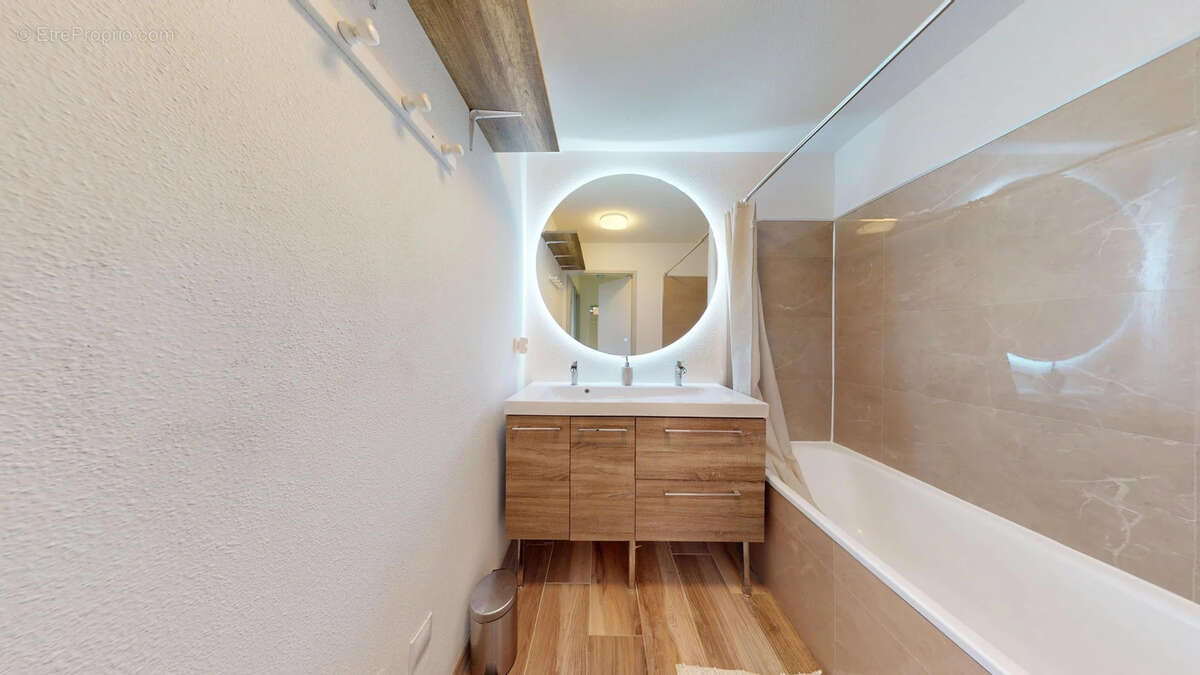Maison T3 duplex rénové avec jardin + double place de parking - photo 9