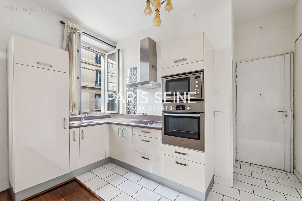 Appartement à LEVALLOIS-PERRET