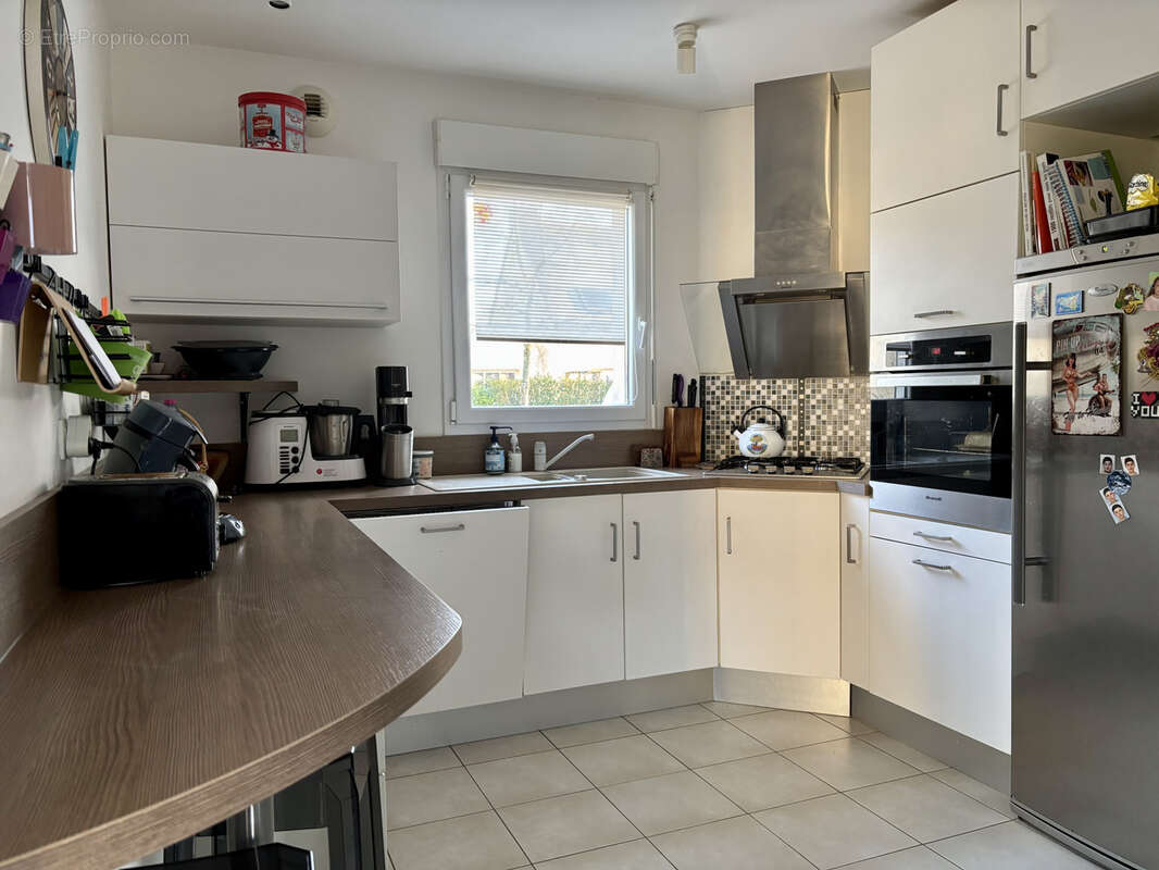 Maison à LA CHAPELLE-CHAUSSEE