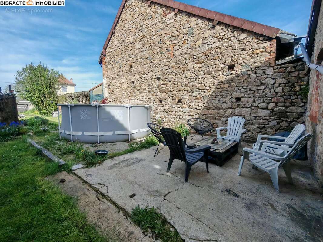 Maison à LUZY