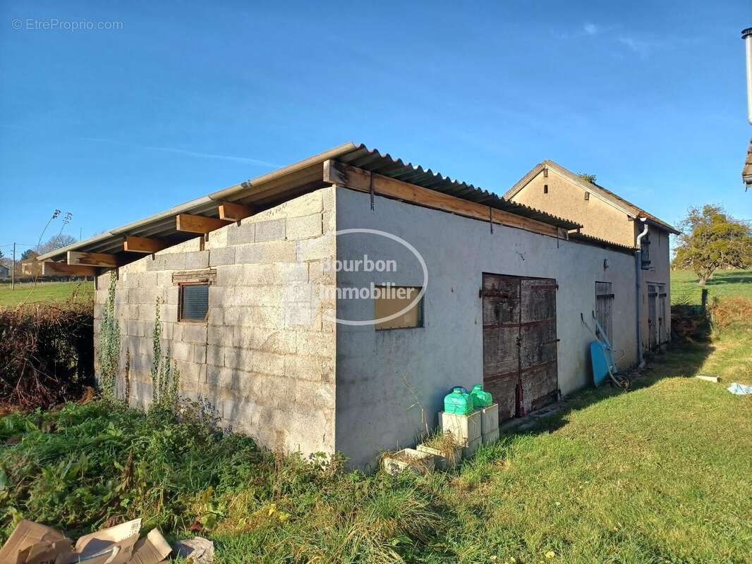 n°3 - Maison à CHALMOUX