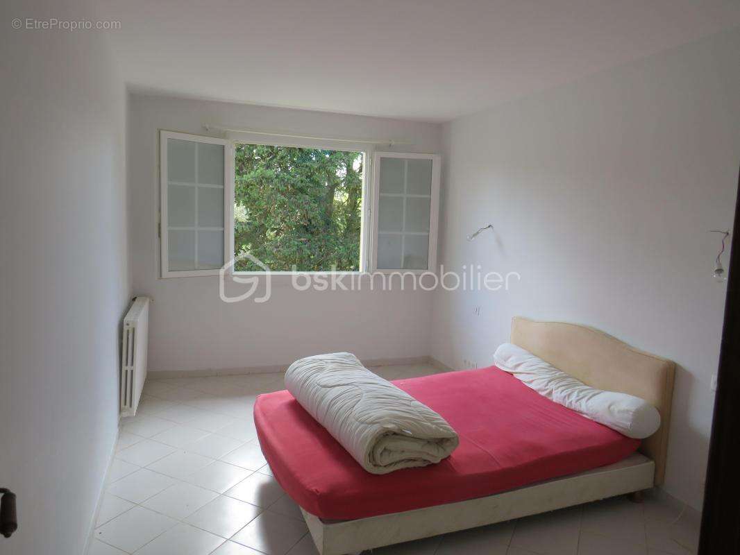 Maison plain-pied de 114 m² sur grand sous-sol - photo 10