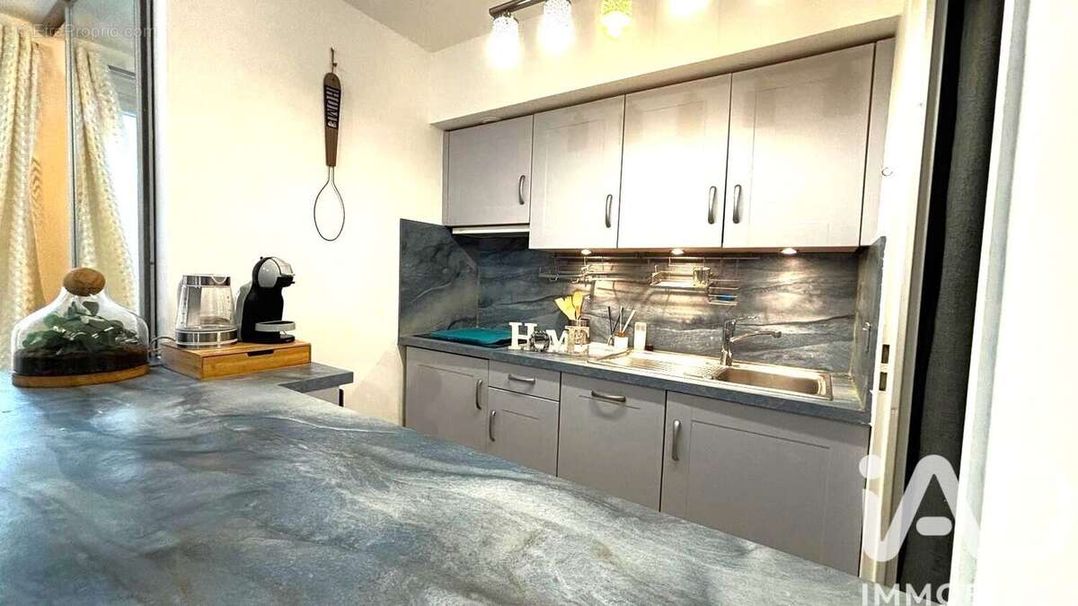 Photo 3 - Appartement à ROQUEBRUNE-SUR-ARGENS