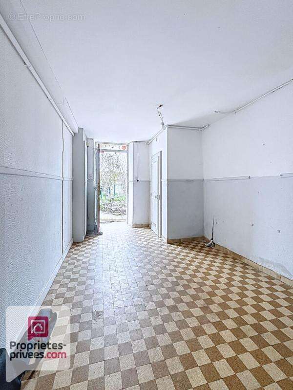 Appartement à VIC-SUR-SEILLE