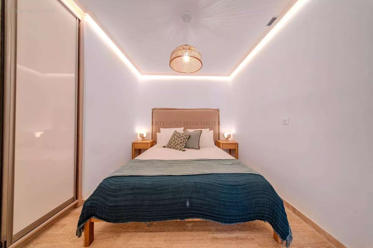 Appartement à ROQUEBRUNE-CAP-MARTIN