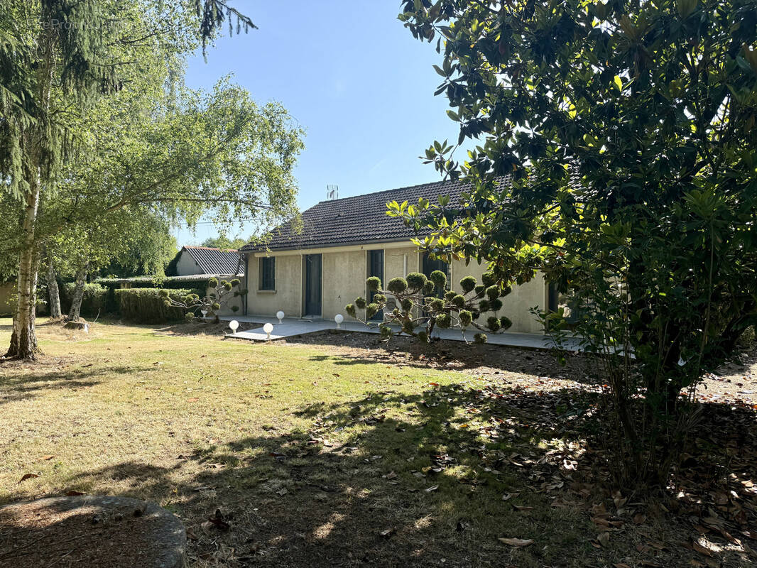 Maison à BAZOUGES-SUR-LE-LOIR