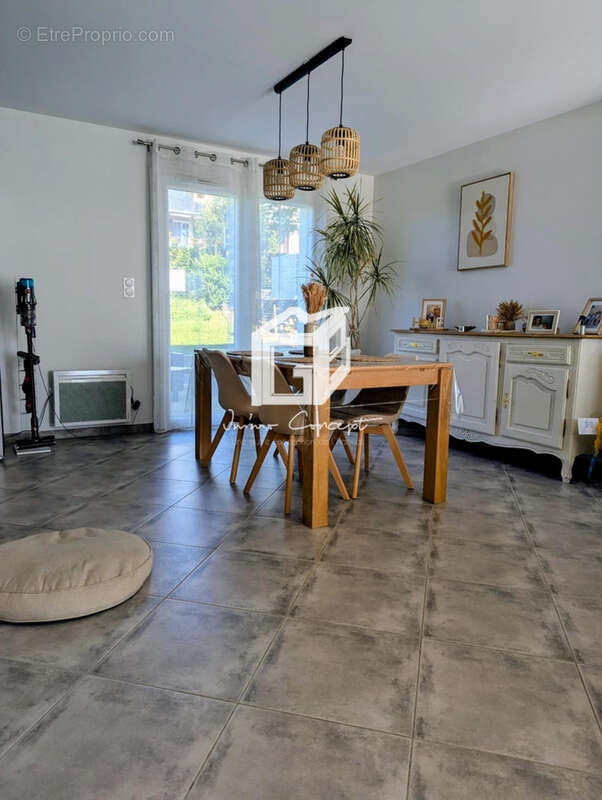 Maison à LUC-LA-PRIMAUBE