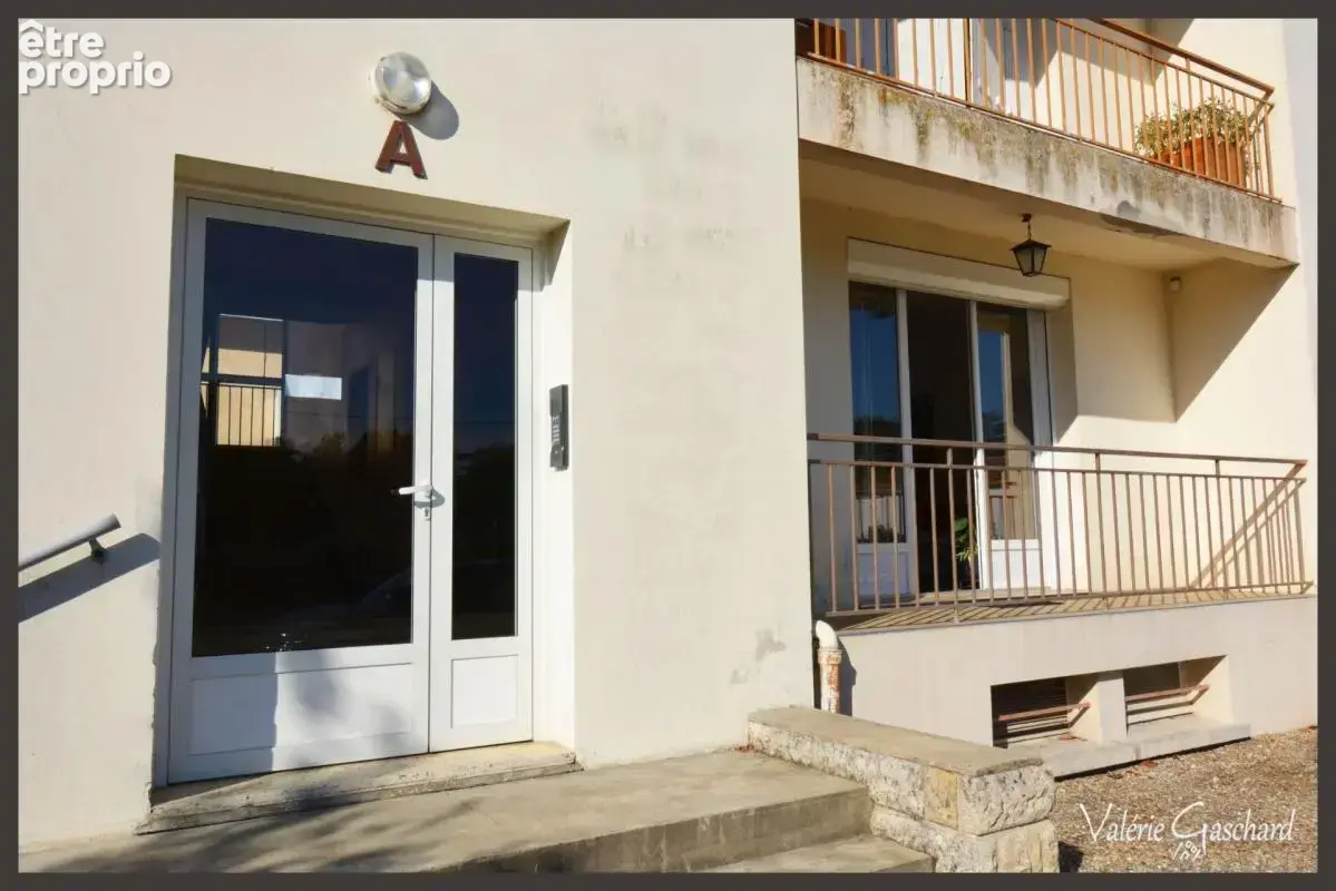 Pineuilh – Appartement T3 rénové 62 m², balcon, tout à pied - photo 10