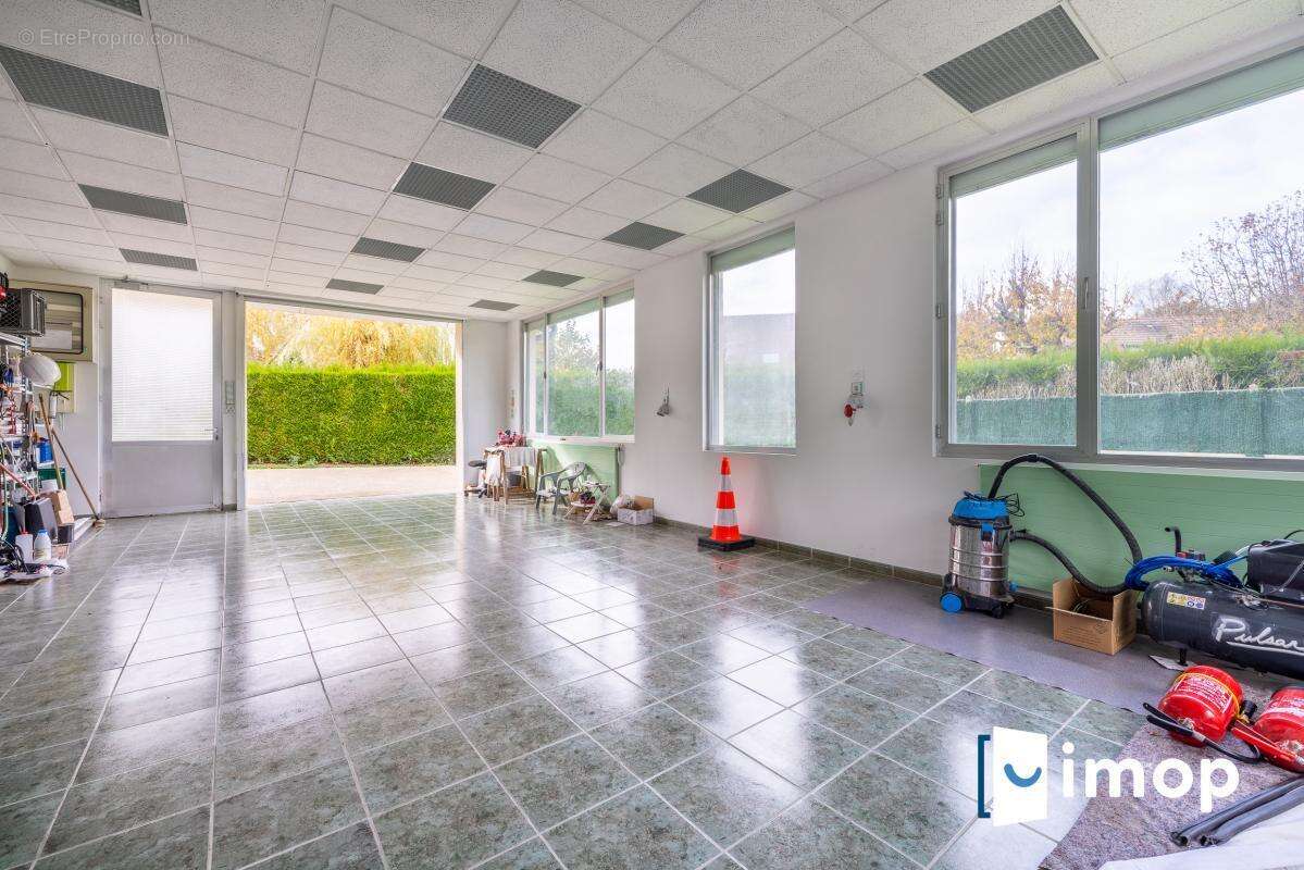 Maison à LES MOLIERES