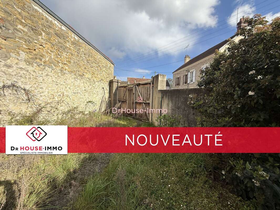 Terrain à MANTES-LA-VILLE