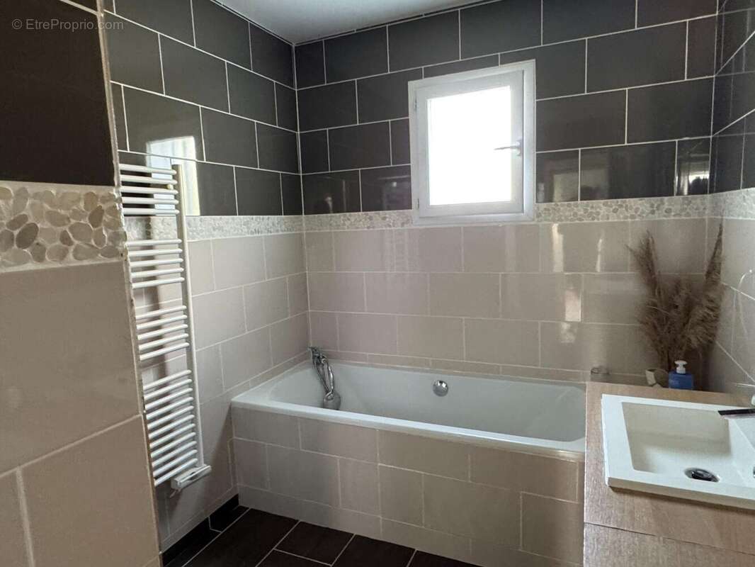 Maison 185 m² à Buchy  - photo 4