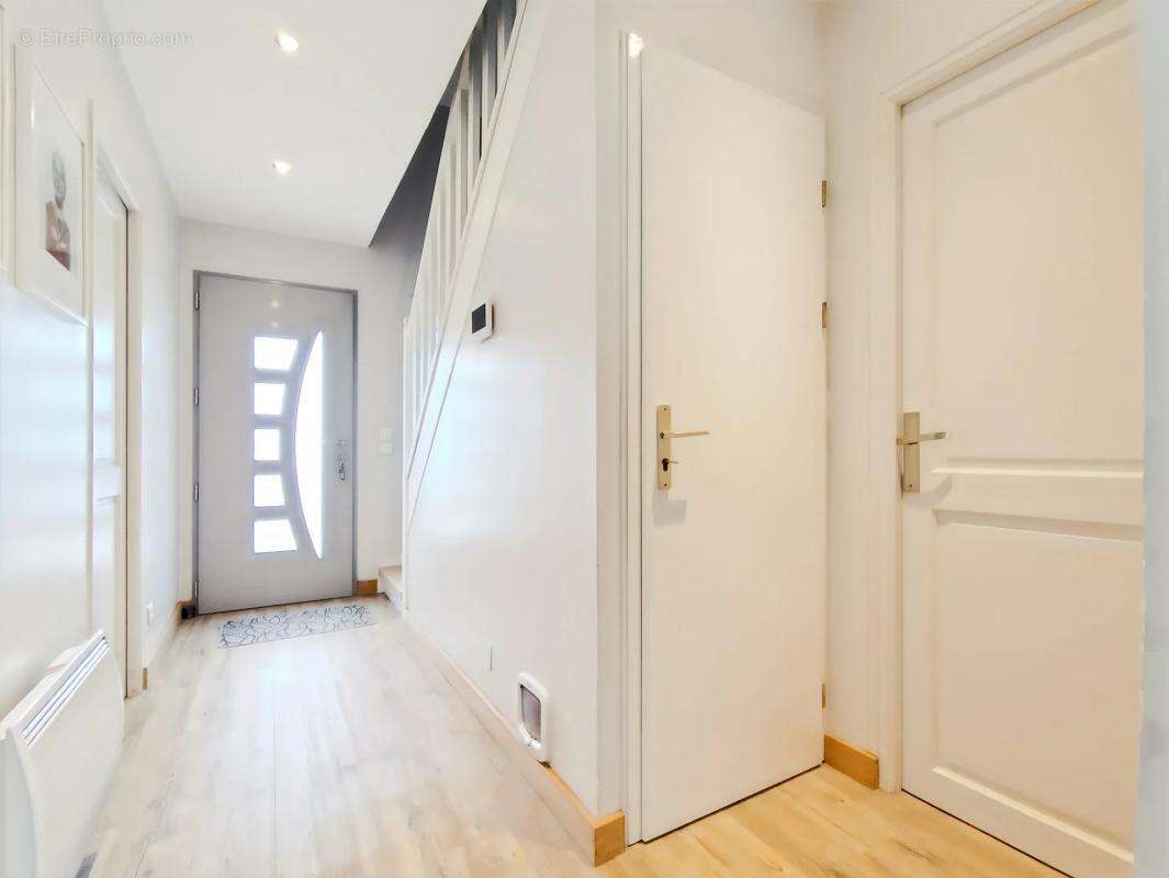 Maison à VERNEUIL-SUR-SEINE