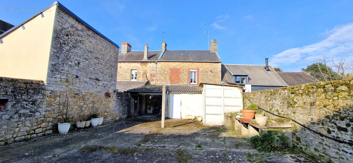 Maison à ISIGNY-SUR-MER