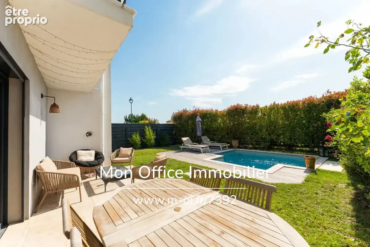 Référence : 7392-AUS - Maison 3 chambres, jardin, piscine et garage - photo 1