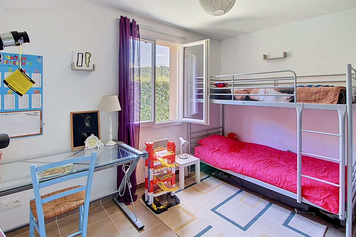 Maison à SAINT-ANTONIN-DU-VAR