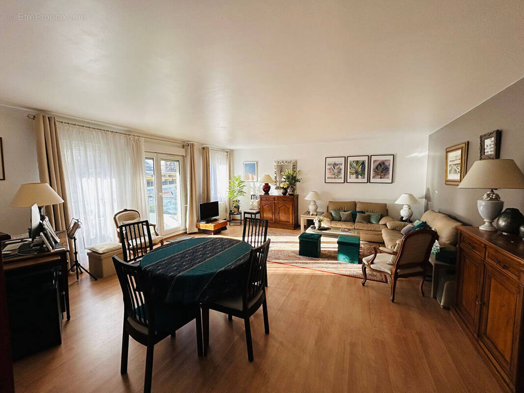 Appartement à NOGENT-SUR-MARNE