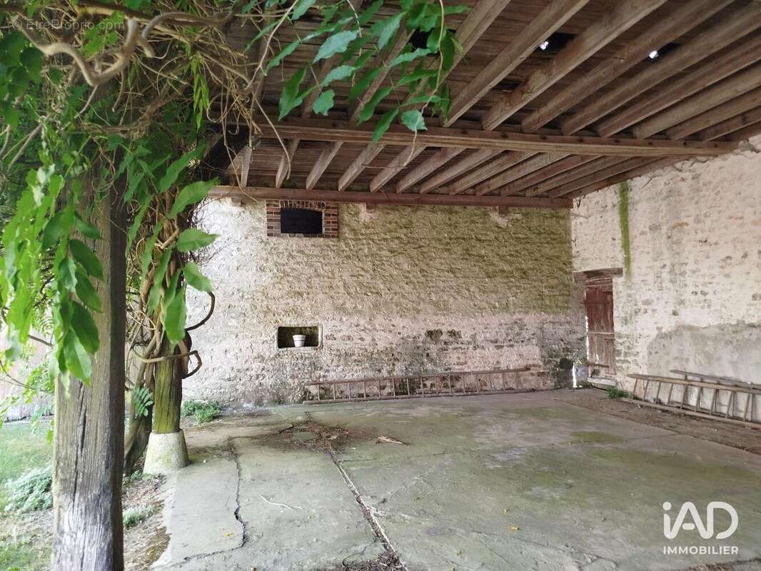 Maison 240 m² à Chateau-Landon  - photo 6