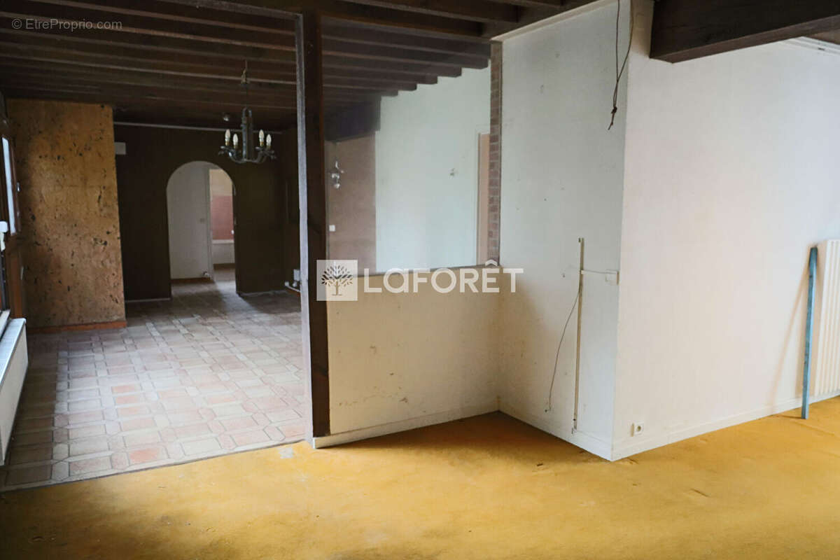 Maison à OZOIR-LA-FERRIERE