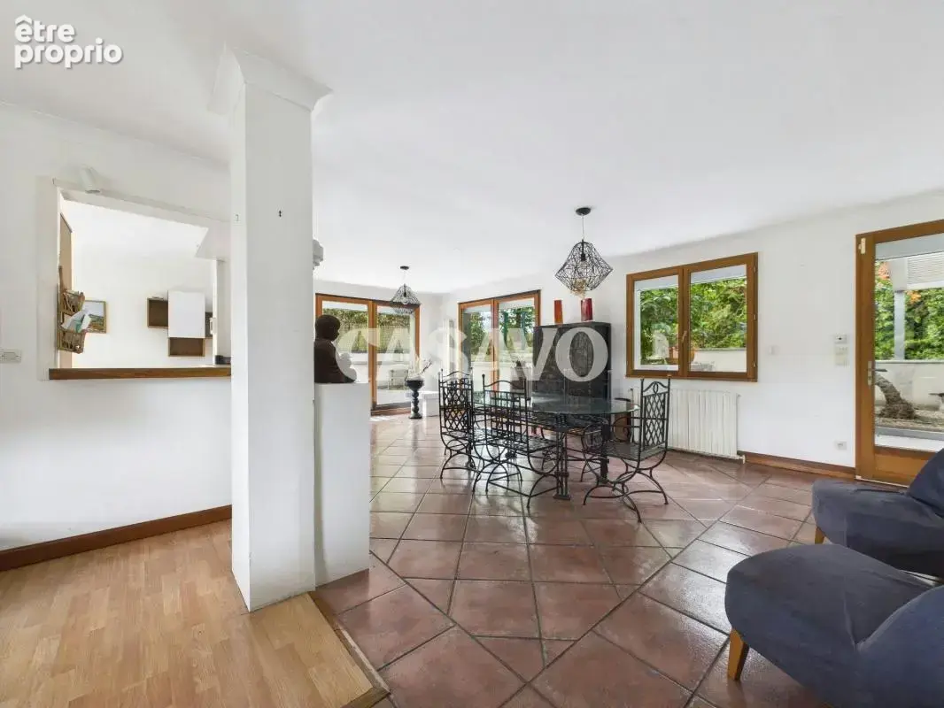 Vente Maison 9 pièces de 270m² - 38200 Vienne - photo 1