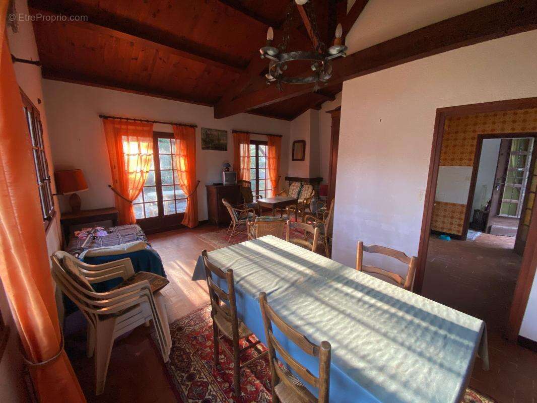 Maison à LES MATHES