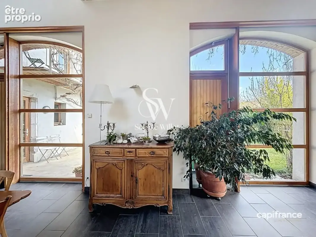 Propriété de Caractère 300m2 hab+ 175m2 bureaux - à vendre 12 pièces (74) -  proche de Annecy - photo 9