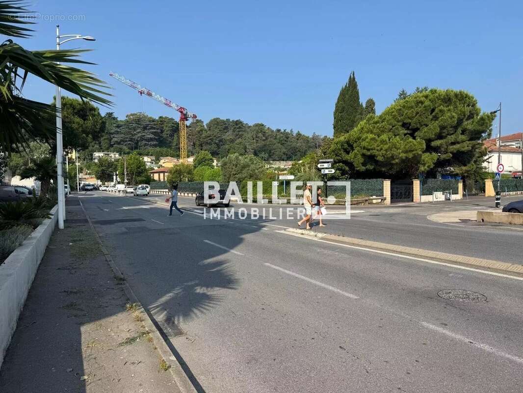 Commerce à CAGNES-SUR-MER
