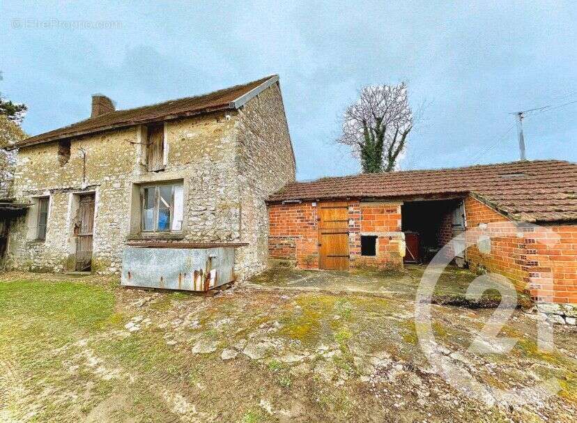 Maison à SAINT-ETIENNE-SOUS-BAILLEUL