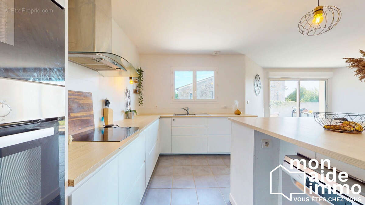 Maison à FARGUES-SAINT-HILAIRE