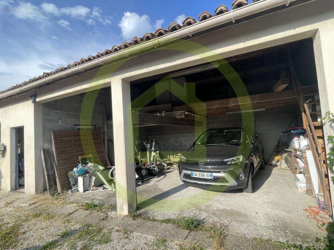 Maison à MORNAC