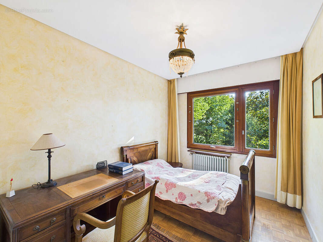 Maison à MONTELIMAR