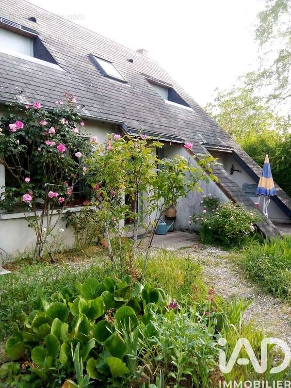 Maison 78 m² à La Ville-Aux-Dames  - photo 3