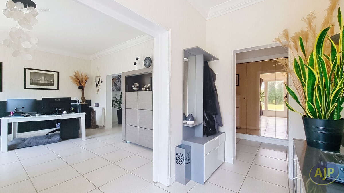 Maison à SAINT-DENIS-DE-PILE