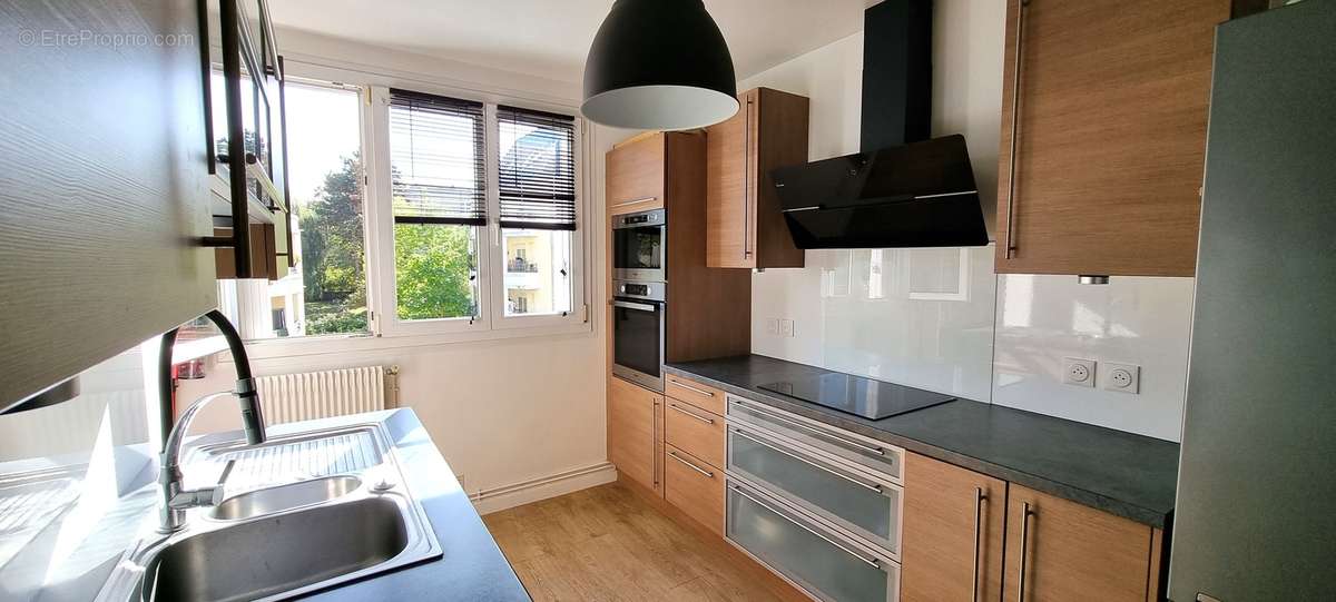 Appartement-le Plessis Trevise-  - photo 3