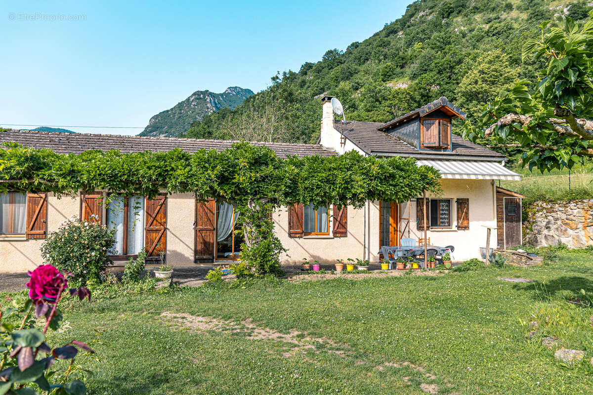 Maison à CAPOULET-ET-JUNAC