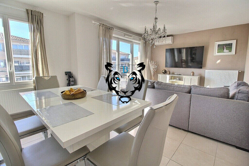 Appartement à LE MUY