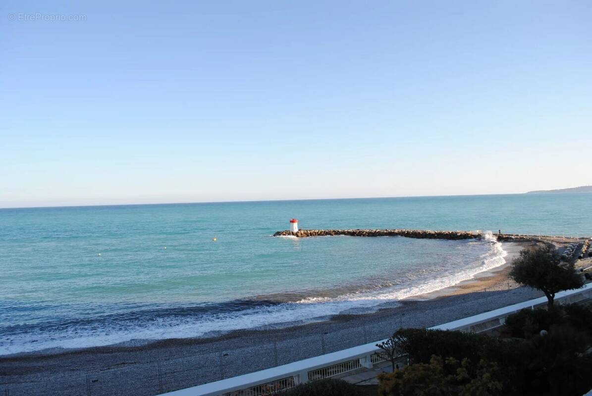 Appartement à VILLENEUVE-LOUBET