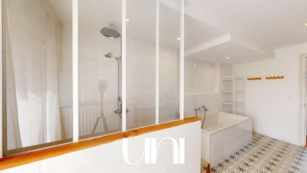 Maison à MEZIDON-CANON