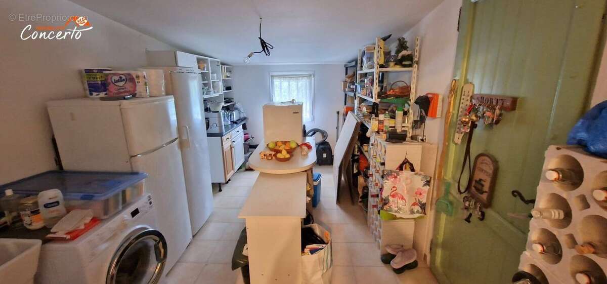 Autre à ROQUEBRUNE-SUR-ARGENS