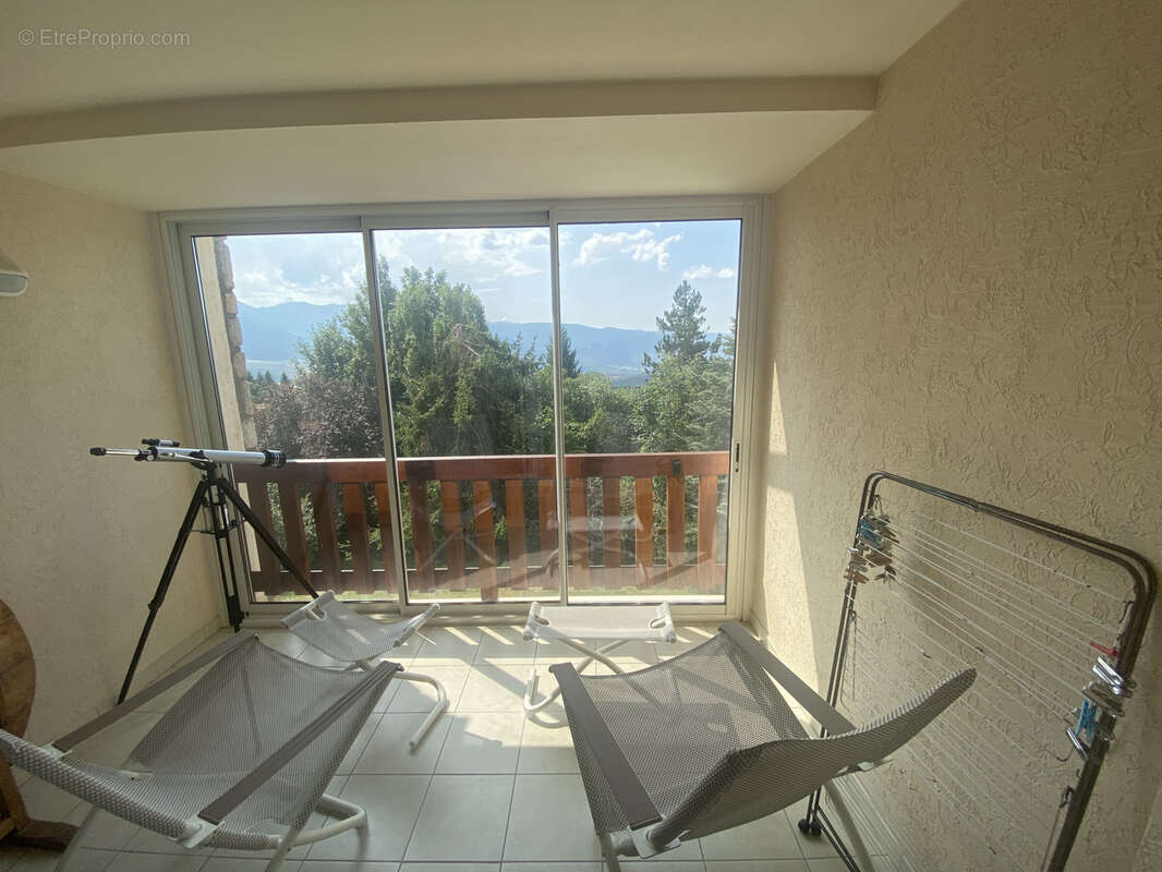 FONT-ROMEU - Magnifique appartement T3 avec loggia offrant une superbe vue - photo 8