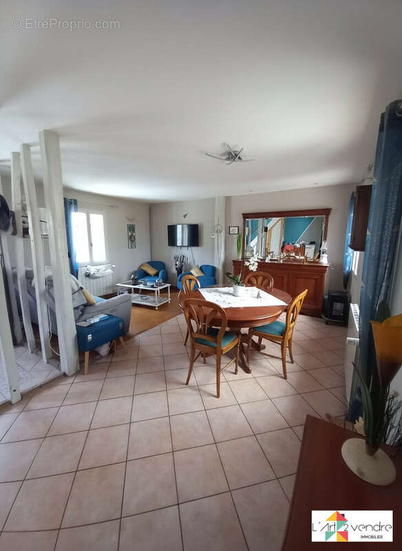 Maison à ELINCOURT-SAINTE-MARGUERITE